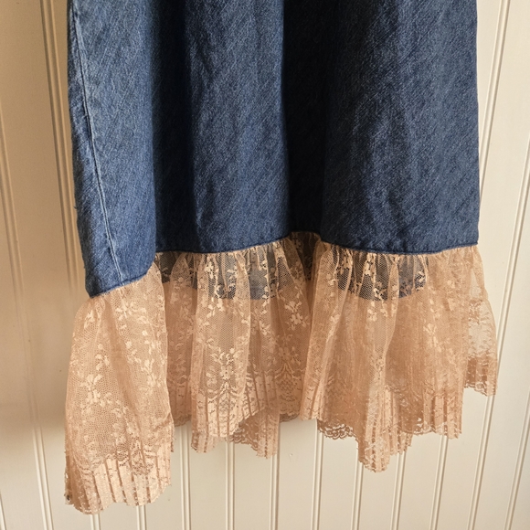 J. Jill Blue Cotton Denim Dress with Subtle Faded Wash Lace Hem - Picture 7 of 8